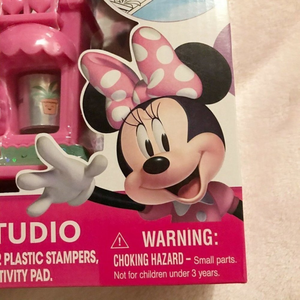 DISNEY Junior Minnie’s Design Studio With Stickers Stamps Activities New - Picture 6 of 12
